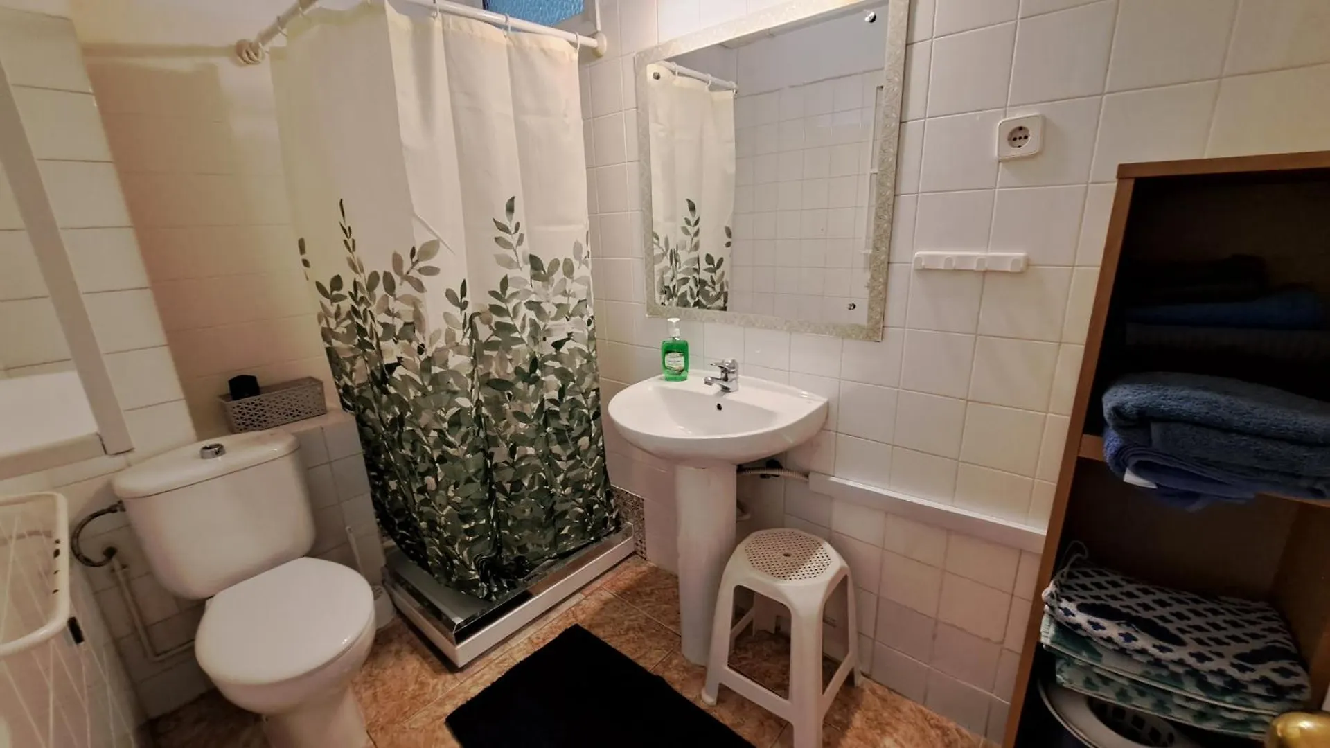 Hostal Nevada Fuengirola Hostel